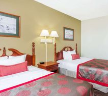 Ramada Columbia Room