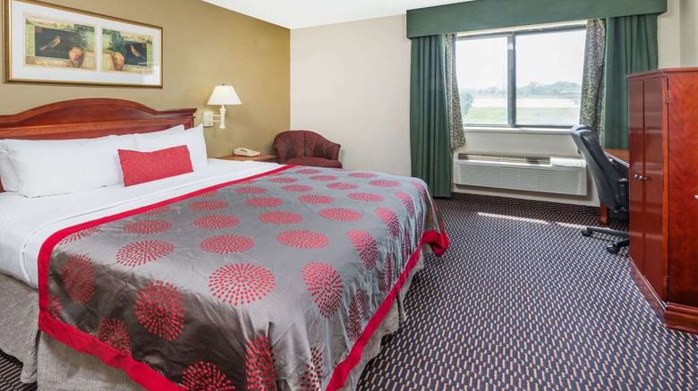 <b>Ramada Columbia Room</b>. Images powered by <a href="https://iceportal.shijigroup.com/" title="IcePortal" target="_blank">IcePortal</a>.