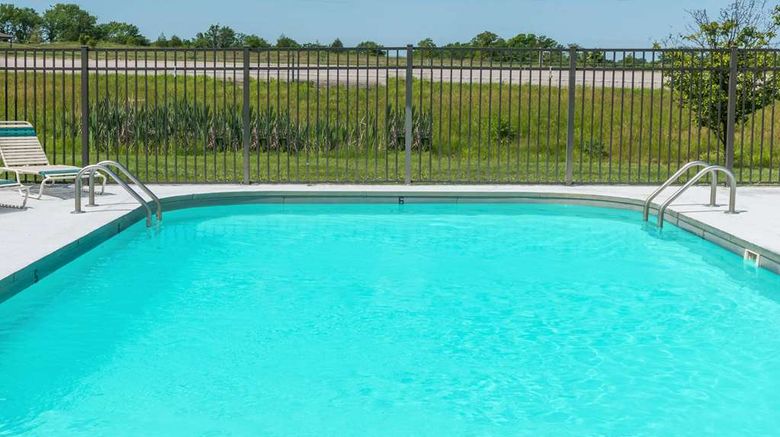 <b>Ramada Columbia Pool</b>. Images powered by <a href="https://iceportal.shijigroup.com/" title="IcePortal" target="_blank">IcePortal</a>.