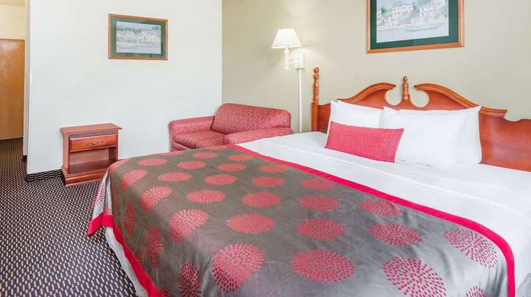 Ramada Columbia Suite