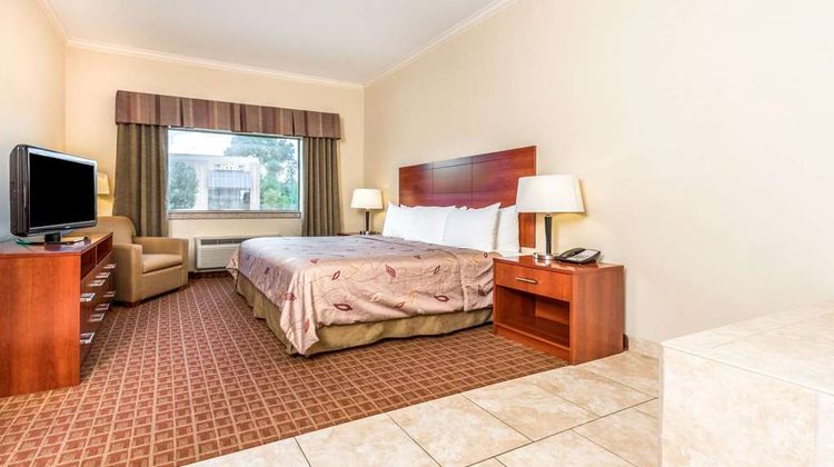 Ramada College Station Suite