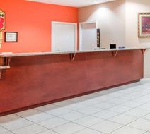 Super 8 Brenham Lobby