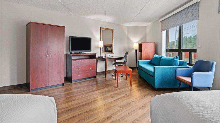 Days Inn Utica Suite