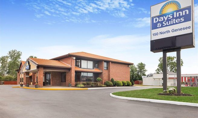 Days Inn Utica Exterior