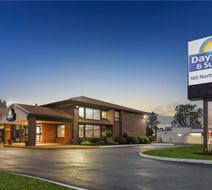 Days Inn Utica Exterior