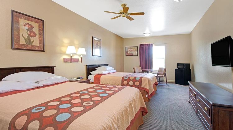 Super 8 St. Louis Airport Room