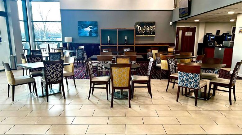 <b>Days Inn Wetherby Lobby</b>. Images powered by <a href="https://iceportal.shijigroup.com/" title="IcePortal" target="_blank">IcePortal</a>.