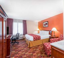 Baymont Inn & Suites Plainfield Room