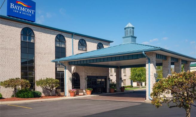 Baymont Inn & Suites Plainfield Exterior