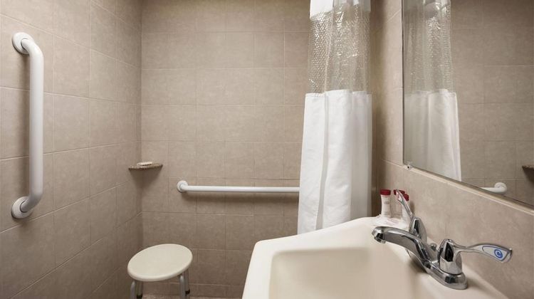 Ramada Rockville Centre Room
