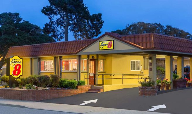 Super 8 Monterey Exterior