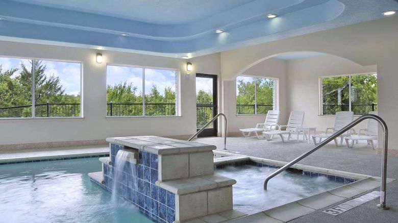 <b>Ramada Hewitt Pool</b>. Images powered by <a href="https://iceportal.shijigroup.com/" title="IcePortal" target="_blank">IcePortal</a>.