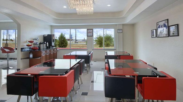 <b>Ramada Hewitt Other</b>. Images powered by <a href="https://iceportal.shijigroup.com/" title="IcePortal" target="_blank">IcePortal</a>.