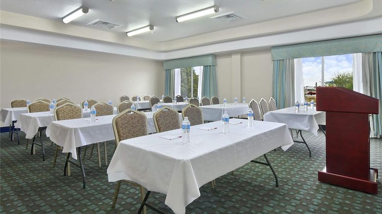 <b>Ramada Hewitt Meeting</b>. Images powered by <a href="https://iceportal.shijigroup.com/" title="IcePortal" target="_blank">IcePortal</a>.