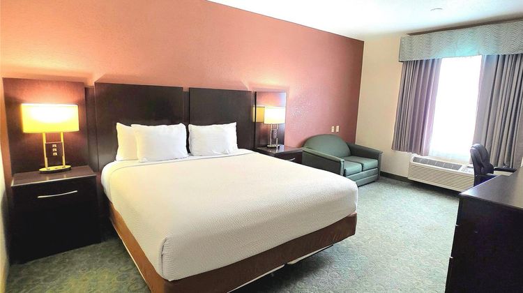 Ramada Hewitt Suite