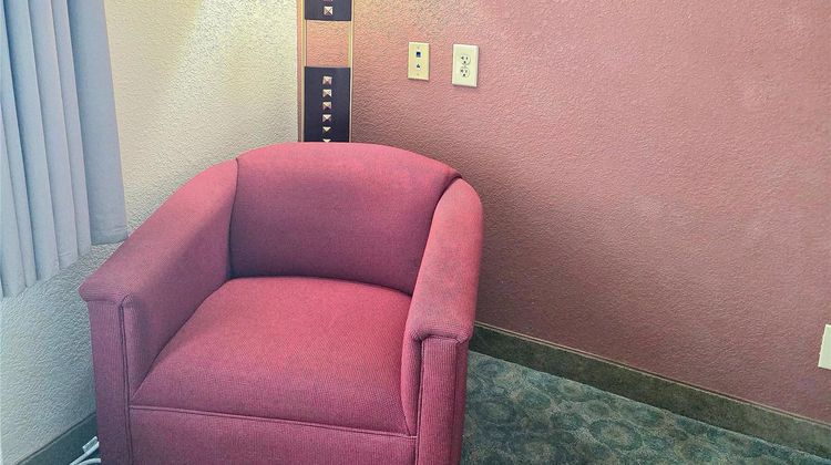 Ramada Hewitt Suite