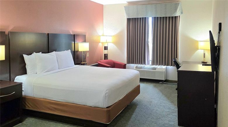<b>Ramada Hewitt Room</b>. Images powered by <a href="https://iceportal.shijigroup.com/" title="IcePortal" target="_blank">IcePortal</a>.