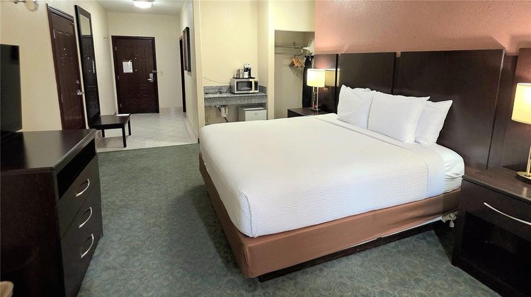 Ramada Hewitt Room