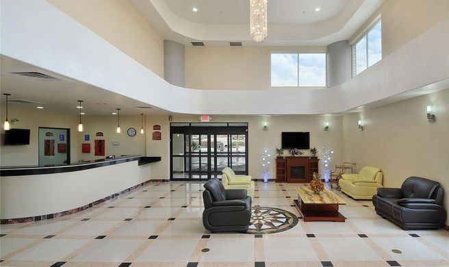 Ramada Hewitt Lobby
