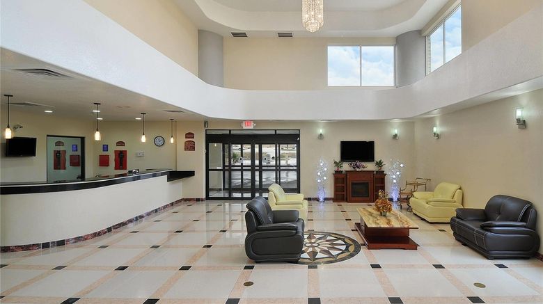 <b>Ramada Hewitt Lobby</b>. Images powered by <a href="https://iceportal.shijigroup.com/" title="IcePortal" target="_blank">IcePortal</a>.