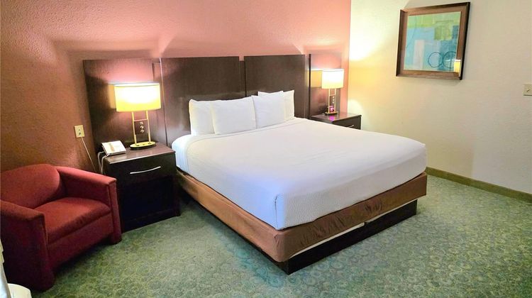 Ramada Hewitt Room