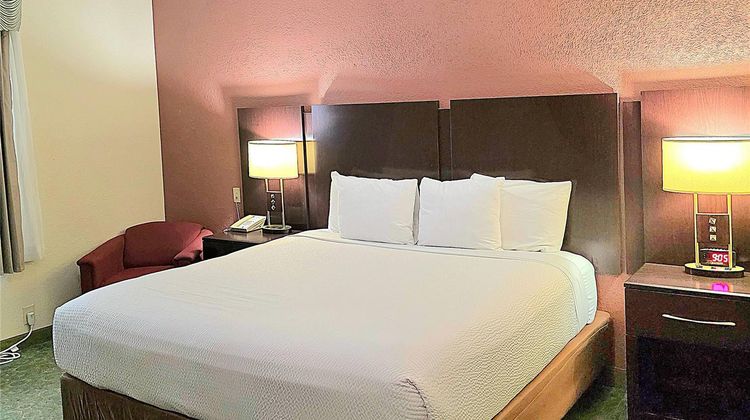 Ramada Hewitt Room