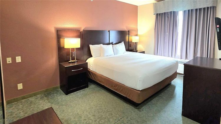 Ramada Hewitt Suite