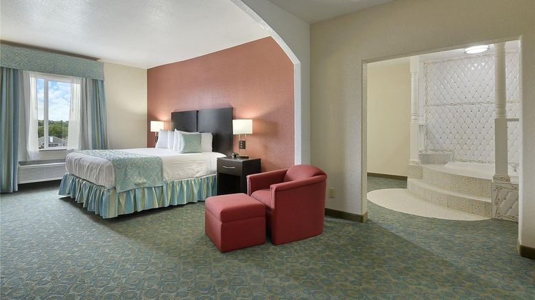 <b>Ramada Hewitt Suite</b>. Images powered by <a href="https://iceportal.shijigroup.com/" title="IcePortal" target="_blank">IcePortal</a>.