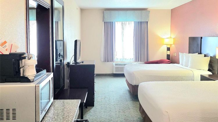 Ramada Hewitt Suite