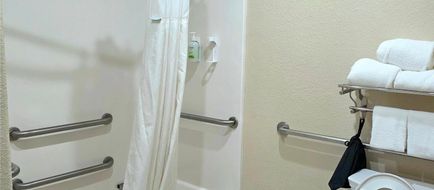 Ramada Hewitt Room