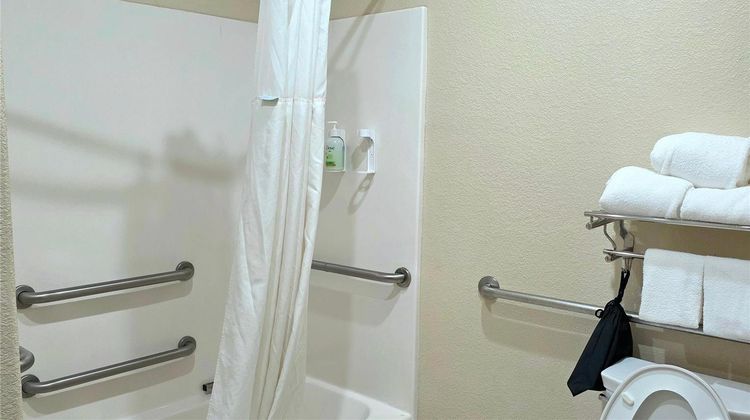 Ramada Hewitt Room