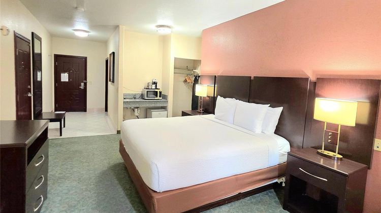Ramada Hewitt Room