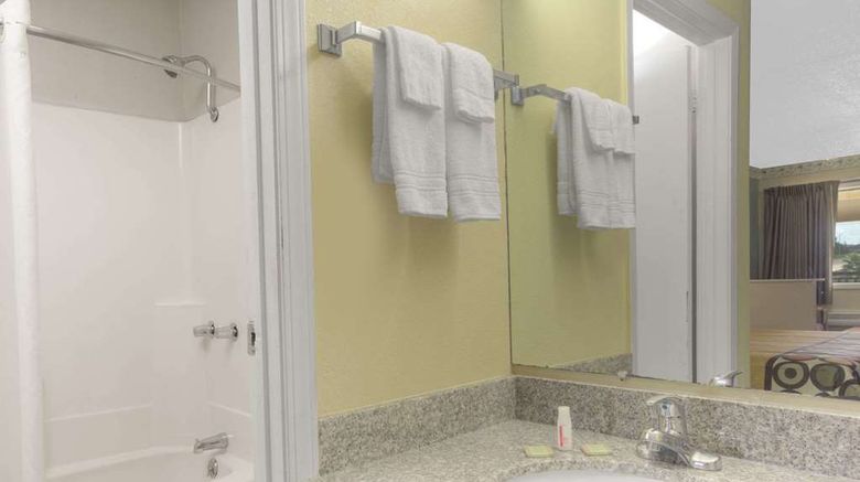<b>Super 8 Shreveport Room</b>. Images powered by <a href="https://iceportal.shijigroup.com/" title="IcePortal" target="_blank">IcePortal</a>.