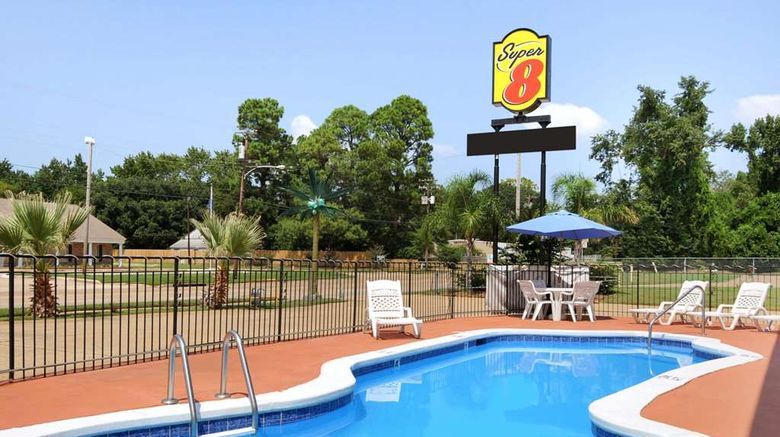 <b>Super 8 Shreveport Pool</b>. Images powered by <a href="https://iceportal.shijigroup.com/" title="IcePortal" target="_blank">IcePortal</a>.