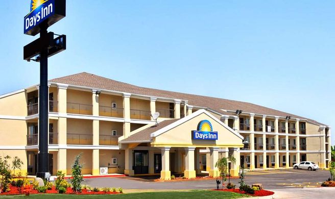 Days Inn Oklahoma City/Moore Exterior