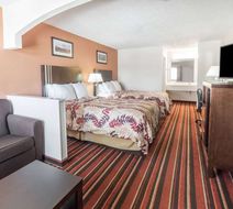 Days Inn & Suites Winnie Room