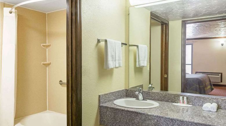 <b>Super 8 Enid Room</b>. Images powered by <a href="https://iceportal.shijigroup.com/" title="IcePortal" target="_blank">IcePortal</a>.