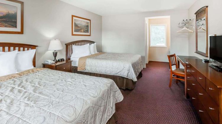 Howard Johnson of Traverse City Room