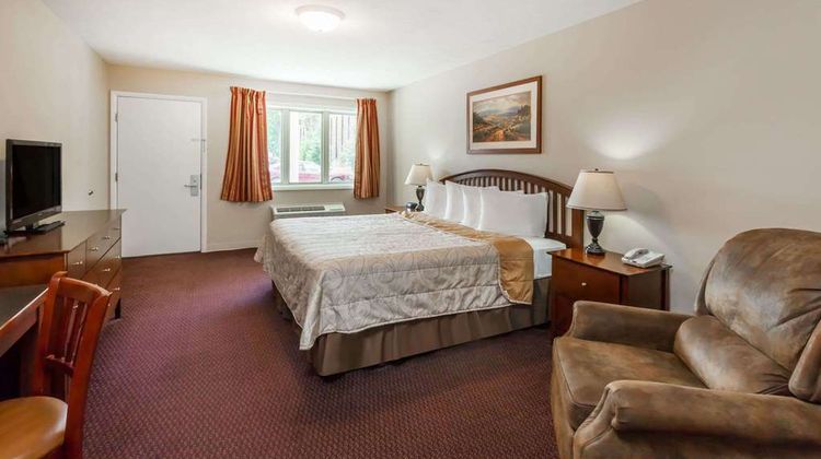 Howard Johnson of Traverse City Room
