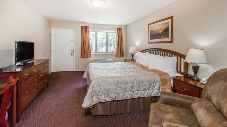 Howard Johnson of Traverse City Room