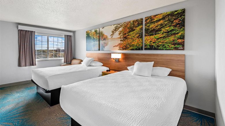 <b>Days Inn Carroll Suite</b>. Images powered by <a href="https://iceportal.shijigroup.com/" title="IcePortal" target="_blank">IcePortal</a>.