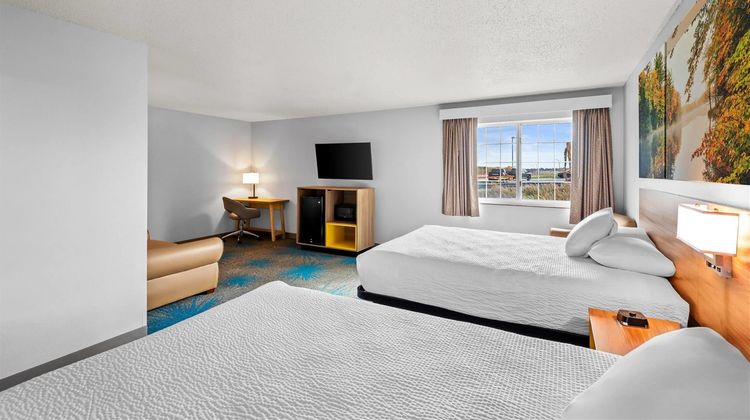 Days Inn Carroll Suite