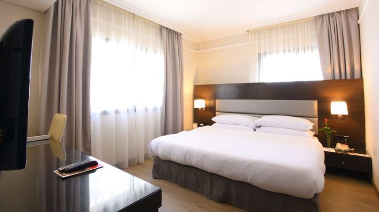 <b>Ramada Beirut Downtown Room</b>. Images powered by <a href="https://iceportal.shijigroup.com/" title="IcePortal" target="_blank">IcePortal</a>.