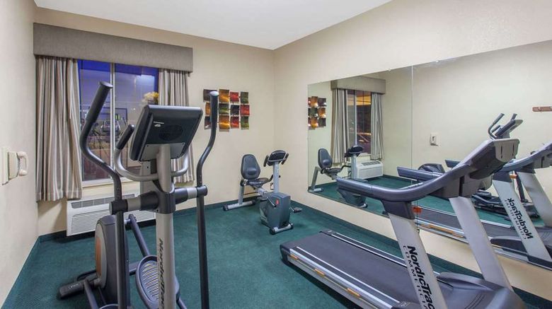 <b>Ramada Fresno Northwest Health</b>. Images powered by <a href="https://iceportal.shijigroup.com/" title="IcePortal" target="_blank">IcePortal</a>.