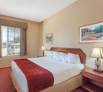Ramada Fresno Northwest Room