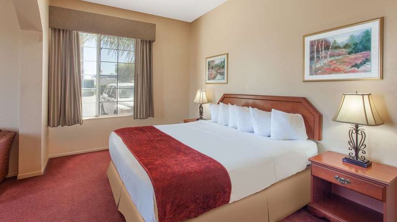 <b>Ramada Fresno Northwest Room</b>. Images powered by <a href="https://iceportal.shijigroup.com/" title="IcePortal" target="_blank">IcePortal</a>.