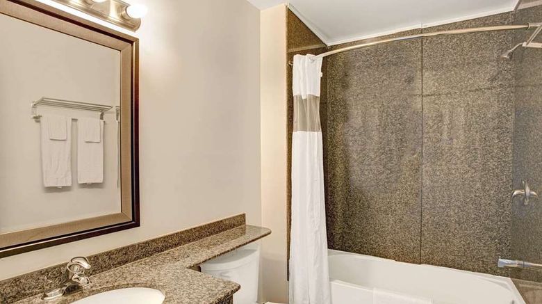 <b>Howard Johnson Inn Gananoque Room</b>. Images powered by <a href="https://iceportal.shijigroup.com/" title="IcePortal" target="_blank">IcePortal</a>.