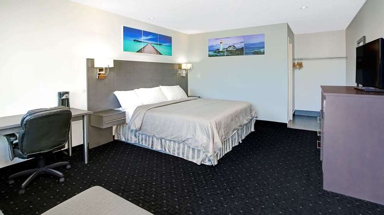 <b>Howard Johnson Inn Gananoque Room</b>. Images powered by <a href="https://iceportal.shijigroup.com/" title="IcePortal" target="_blank">IcePortal</a>.
