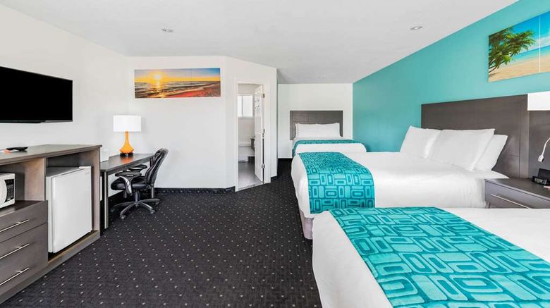 <b>Howard Johnson Inn Gananoque Suite</b>. Images powered by <a href="https://iceportal.shijigroup.com/" title="IcePortal" target="_blank">IcePortal</a>.