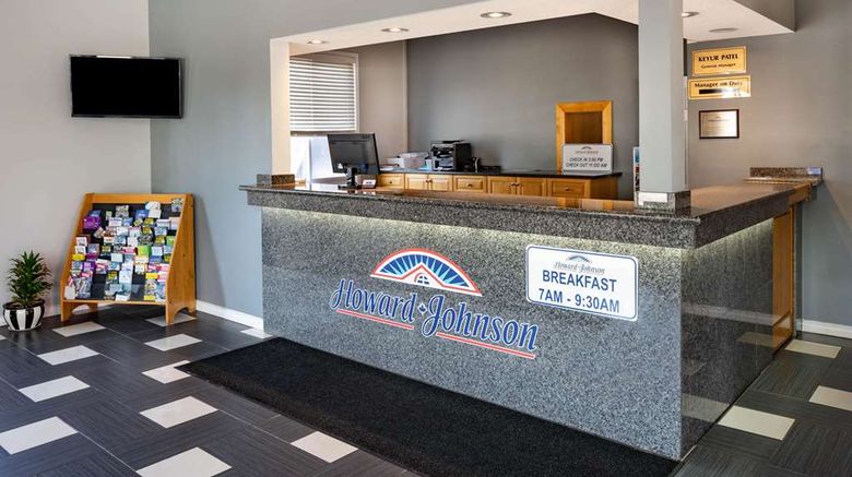 <b>Howard Johnson Inn Gananoque Lobby</b>. Images powered by <a href="https://iceportal.shijigroup.com/" title="IcePortal" target="_blank">IcePortal</a>.